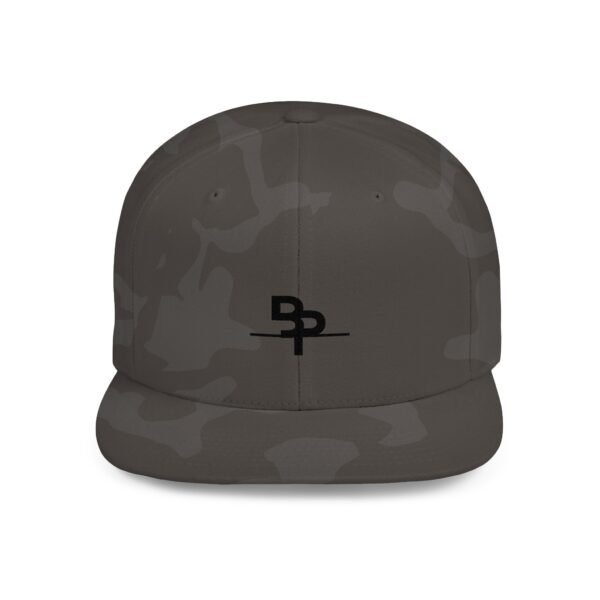 Stylish Flat Bill Snapback Cap for Everyday Wear - Image 7